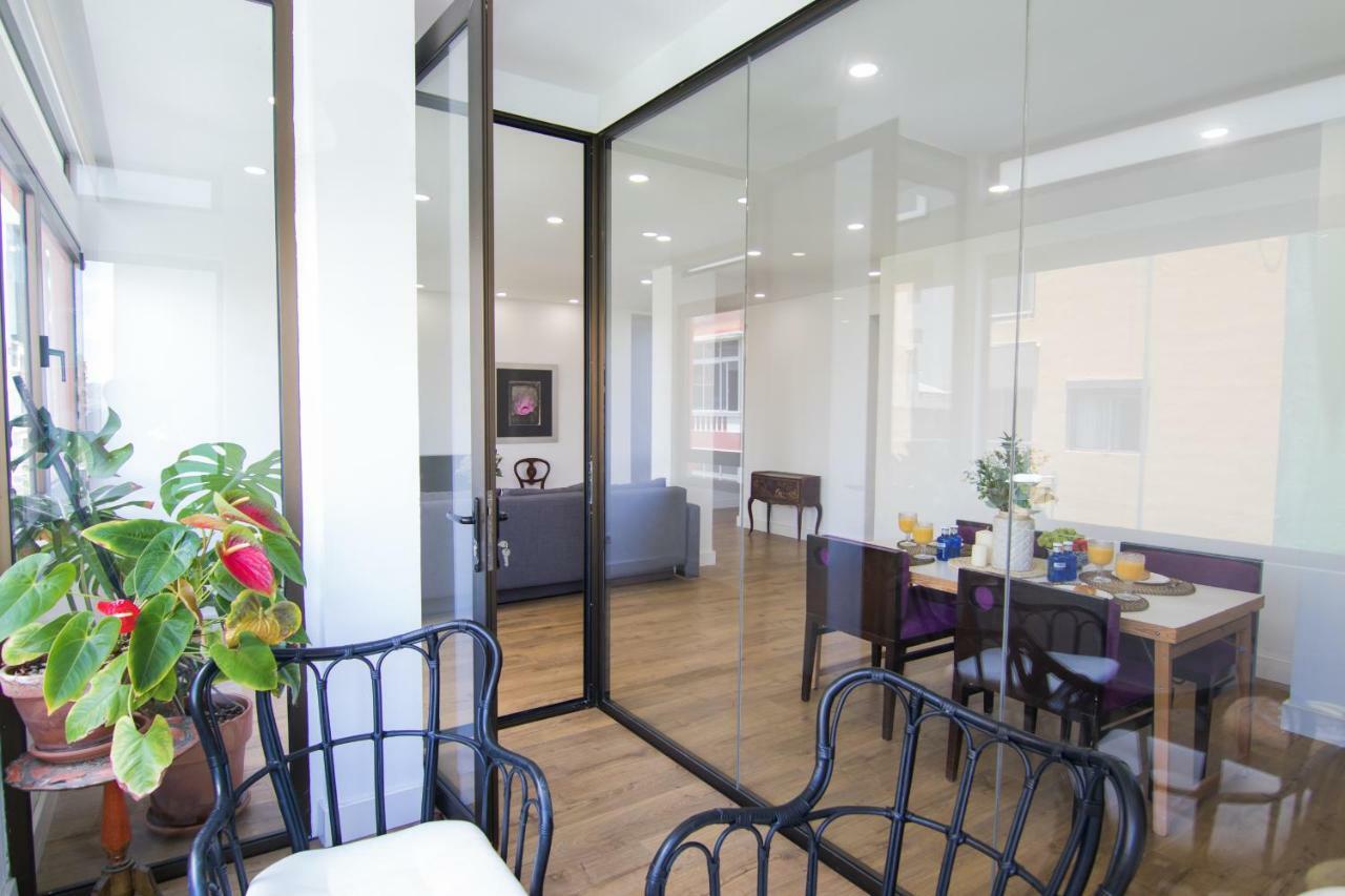 Homeforguest Stylish And Modern Apartment Overlooking Las Canteras Лас Палмас де Гран Канария Екстериор снимка
