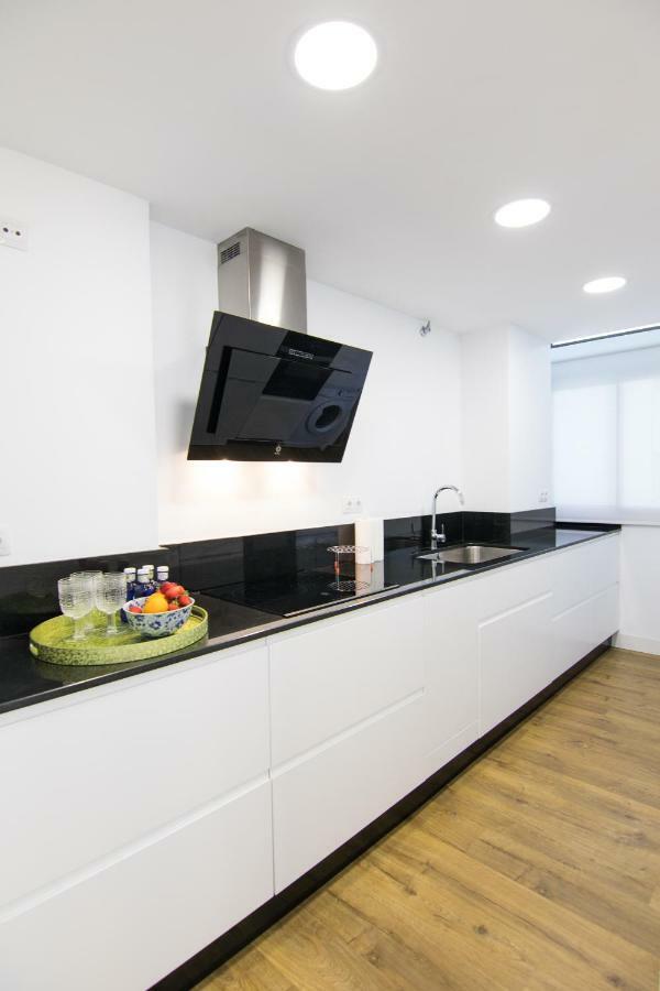 Homeforguest Stylish And Modern Apartment Overlooking Las Canteras Лас Палмас де Гран Канария Екстериор снимка