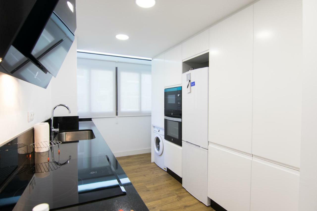 Homeforguest Stylish And Modern Apartment Overlooking Las Canteras Лас Палмас де Гран Канария Екстериор снимка