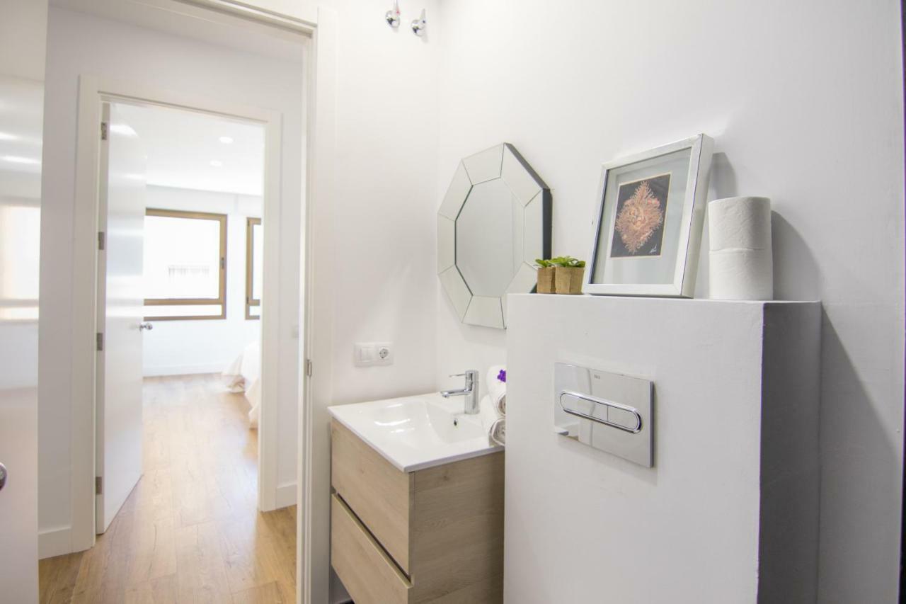 Homeforguest Stylish And Modern Apartment Overlooking Las Canteras Лас Палмас де Гран Канария Екстериор снимка