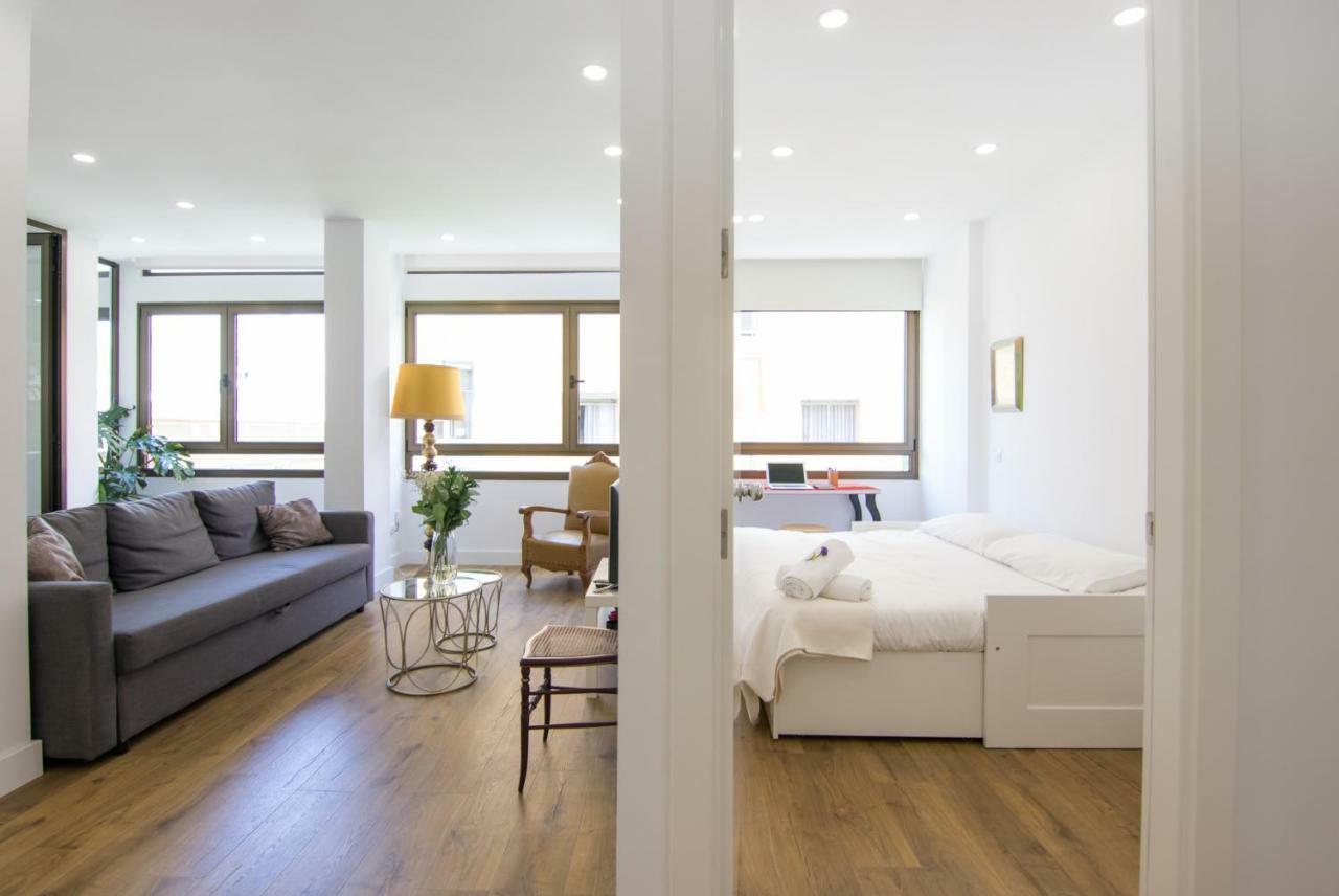 Homeforguest Stylish And Modern Apartment Overlooking Las Canteras Лас Палмас де Гран Канария Екстериор снимка