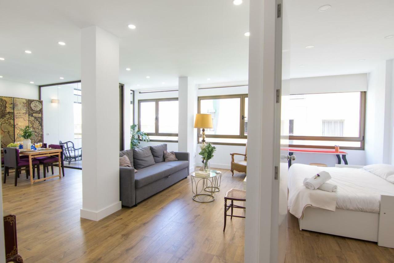 Homeforguest Stylish And Modern Apartment Overlooking Las Canteras Лас Палмас де Гран Канария Екстериор снимка
