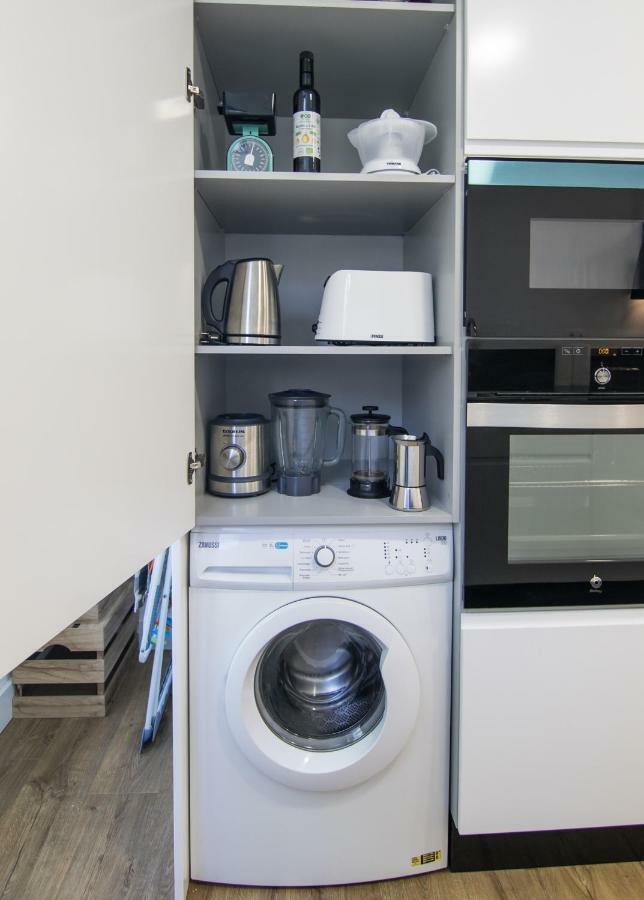 Homeforguest Stylish And Modern Apartment Overlooking Las Canteras Лас Палмас де Гран Канария Екстериор снимка