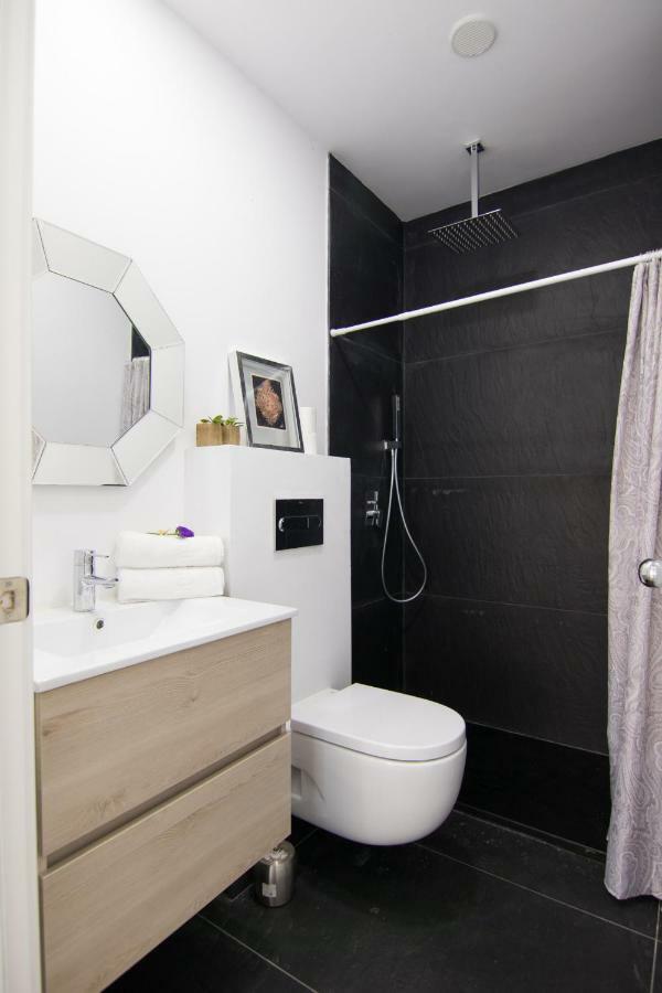 Homeforguest Stylish And Modern Apartment Overlooking Las Canteras Лас Палмас де Гран Канария Екстериор снимка