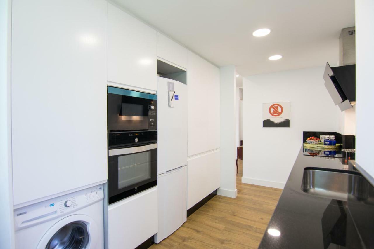 Homeforguest Stylish And Modern Apartment Overlooking Las Canteras Лас Палмас де Гран Канария Екстериор снимка